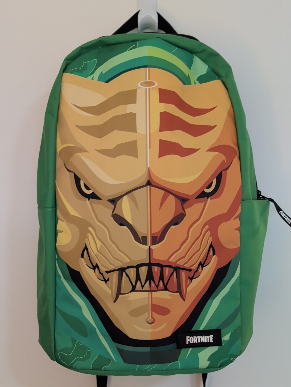 Fortnite Men's Green Graphic Backpack with Character Illustration